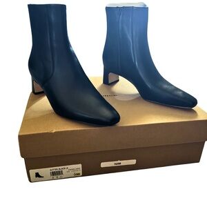 Vince Women’s Black Leather Sutter Bootie Ankle Boots Size 9 M